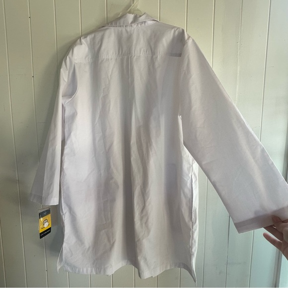 WonderWink Women's Classic Fit White Lab Coat - Picture 6 of 10